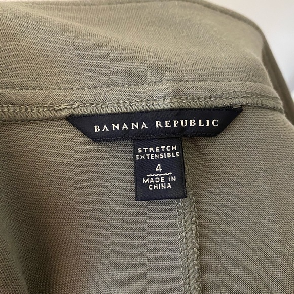 Banana Republic grey skirt with POCKETS - Picture 3 of 5